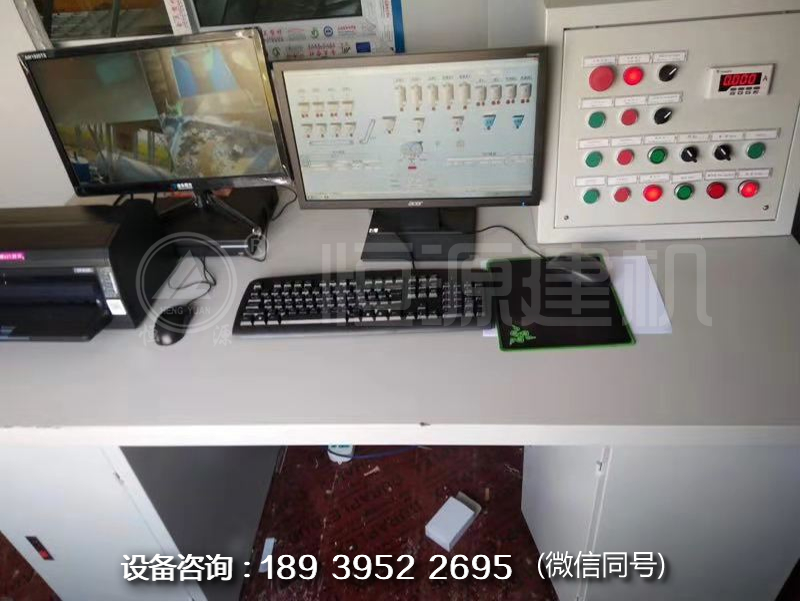 免基础180搅拌站控制室